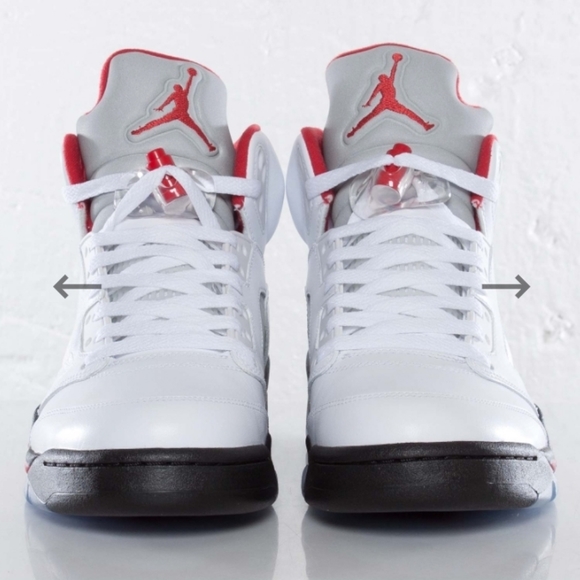 Jordan 5 Retro "Fire-Red" 2013 Basketball Shoes size 9 men/10.5 Women - Picture 4 of 13